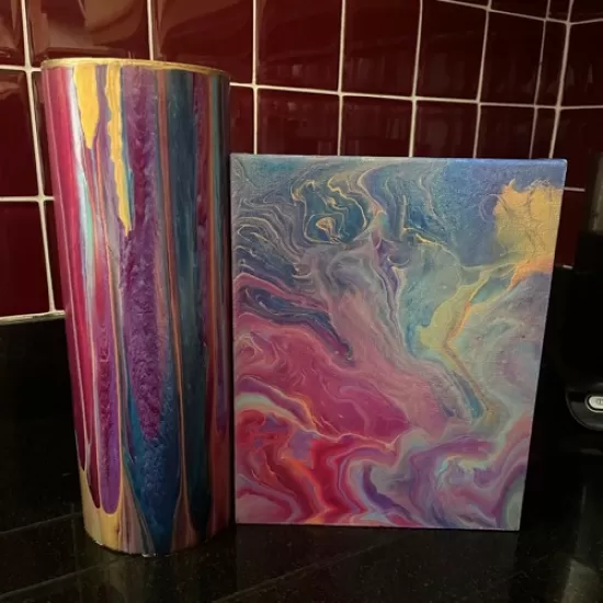 Acrylic pour vase - Leeds