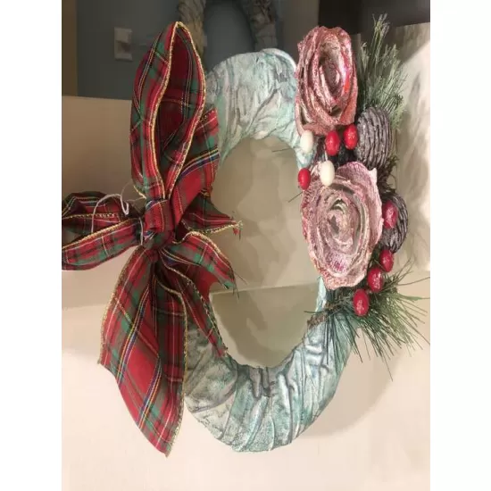 Hardened fabric small Christmas wreathes for outside