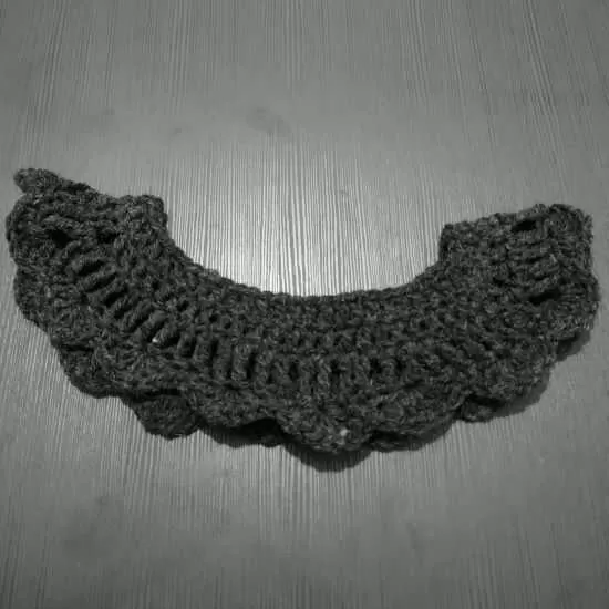 Grey crochet collar 