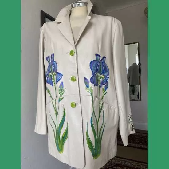 Sustainable beige leather Iris Jacket