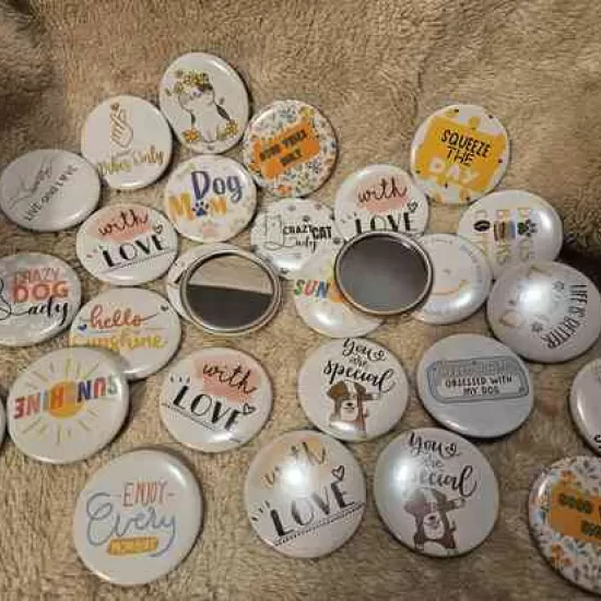 POCKET MIRROR BUTTON BADGE 