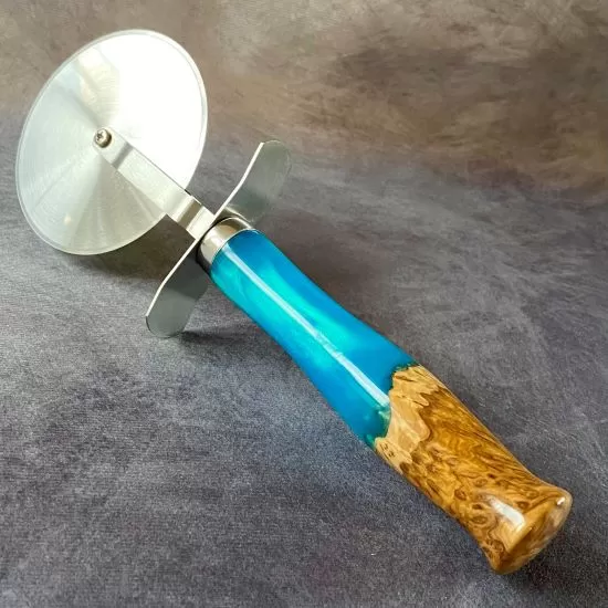 Pizza Cutter with Resin and Burr Handle